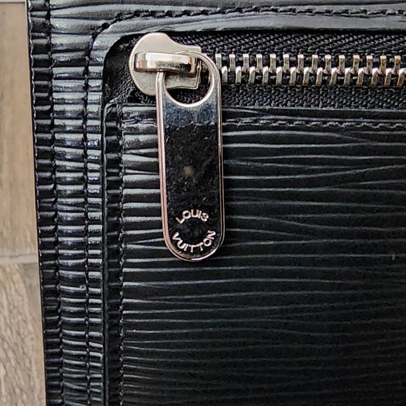 Louis Vuitton Eugenie Leather Wallet Full Inclusion - Picture 9 of 14